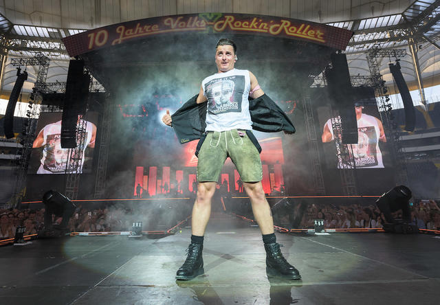 Andreas Gabalier feiert mit der Stadien-Tournee auch feiert sein 10-jähriges Jubiläum. 