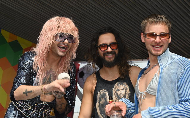 Bill und Tom Kaulitz und Schauspieler Timmi Trinks beim CSD in Köln