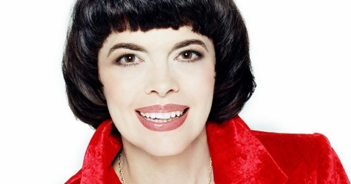 Mireille Mathieu: ihr Haarschnitt, ihre Mode, ihr Stil